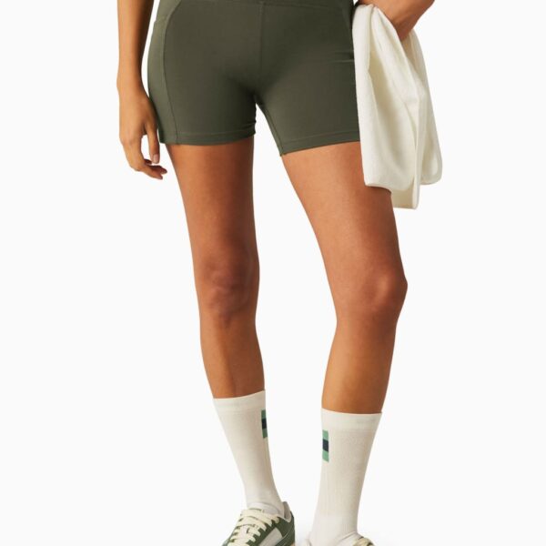 Beyond Yoga Women's Powerbeyond Strive Shorts - L - Khaki, Khaki