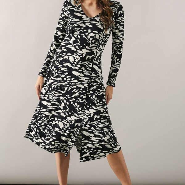 Womens Scoop Neck Mono Animal Print Jersey Midi Dress